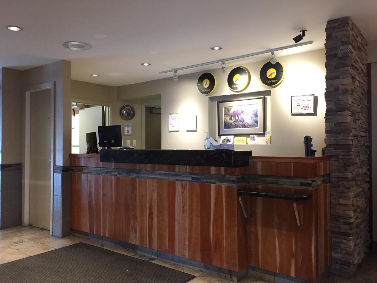 Bear Country Inn Terrace Luaran gambar